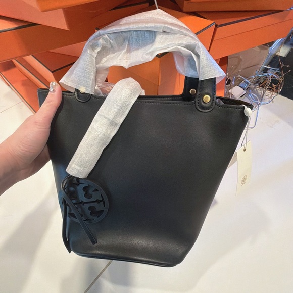 Tory Burch Black Tote with Logo Charm - Picture 4 of 6